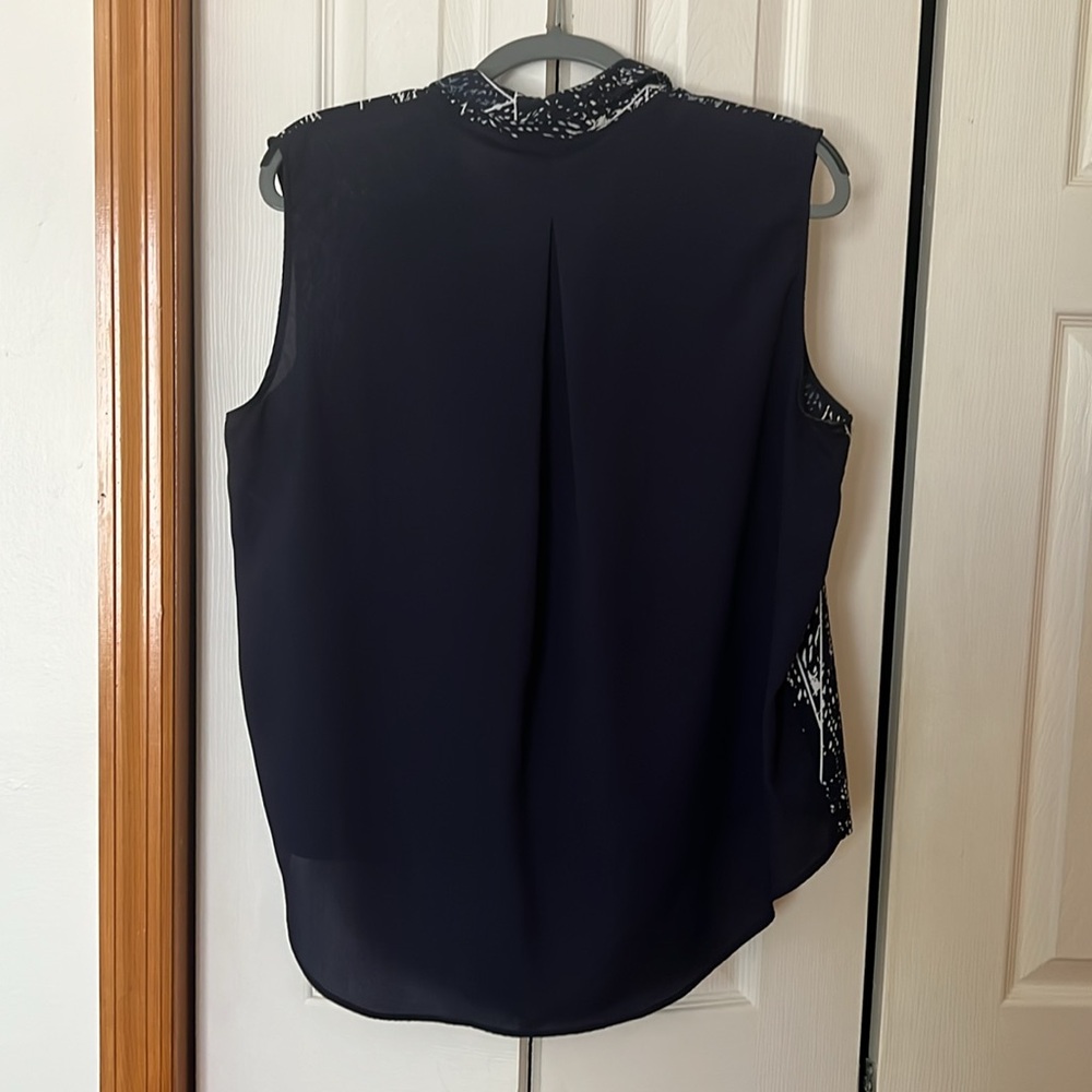 Mossimo Navy Printed Top - Picture 2 of 3